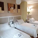 Cuatro Caminos 3* סאריה