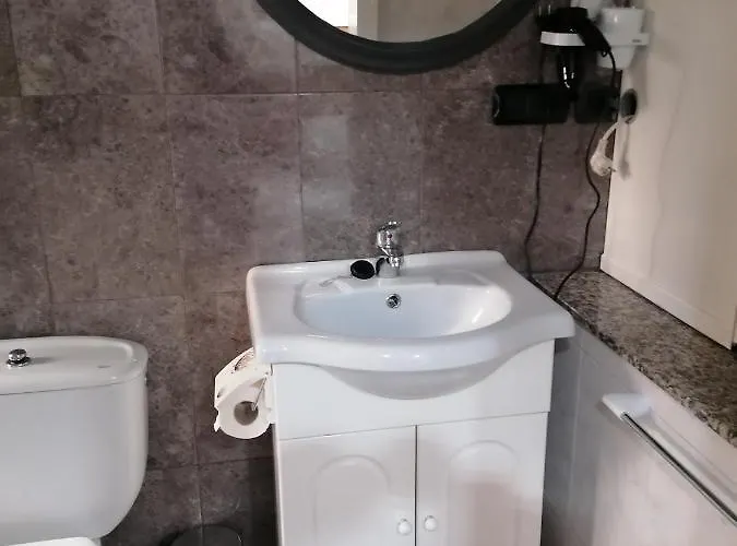 Cuatro Caminos Gasthuis Sarria