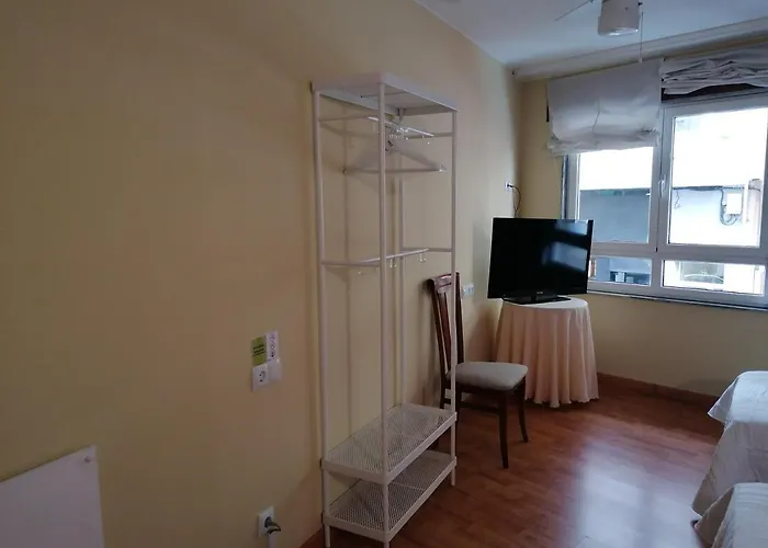 Konukevi Cuatro Caminos 3*